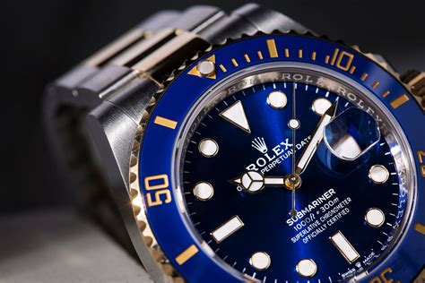 Rolex submariner rotating bezel